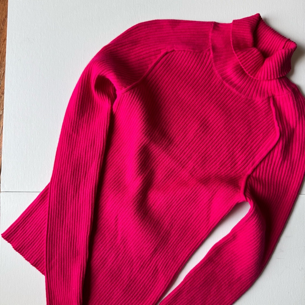 NWT Universal Thread Hot Pink Ribbed Turtleneck